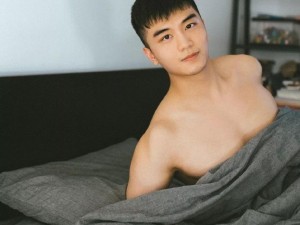 大学生小鲜肉Gay自慰—大学生小鲜肉 Gay 自慰是否正常？