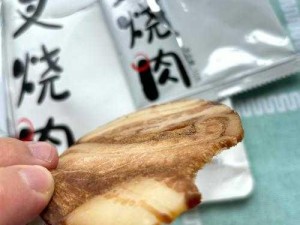 小洞洞饿了吃大肠喝热牛奈，甄选优质原料，营养丰富好吸收